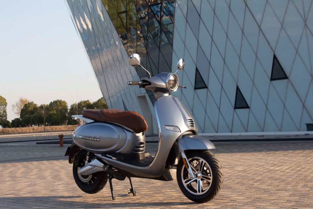 Exploring the Electric Moped The Perfect Companion from Urban Streets to Countryside Trails - Cyclemix