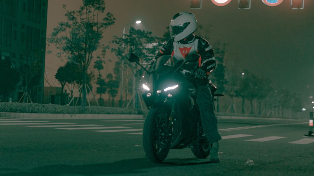 Rainy Day Electric Motorcycle Safety Riding Guide - Cyclemix
