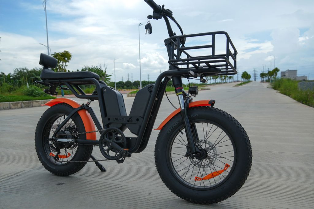 What's the Difference Between an E-Bike and an Electric Bike - Cyclemix
