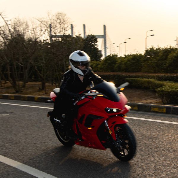 Hurricane 5Kw 72V 86Ah 75Mph 118Nm High Speed Electric Motorcycle 2